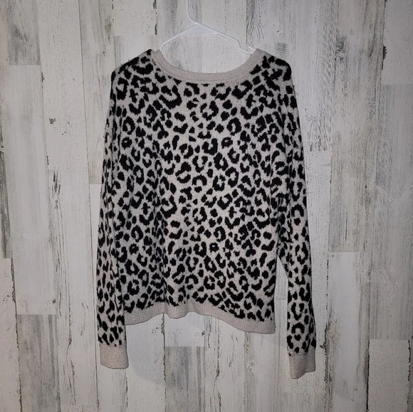 Sincerely Jules Leopard Print Crew Neck Sweater - Picture 5 of 5